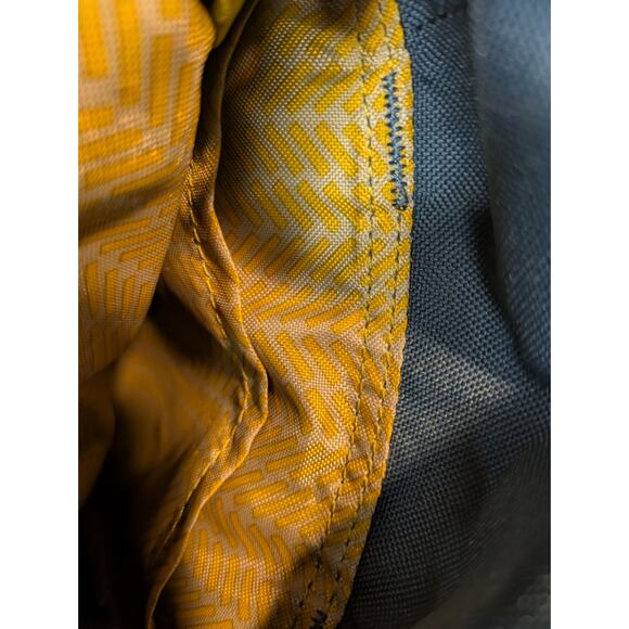 Duluth Trading Co. Slingalong Small Fold Over Bag - Picture 6 of 8